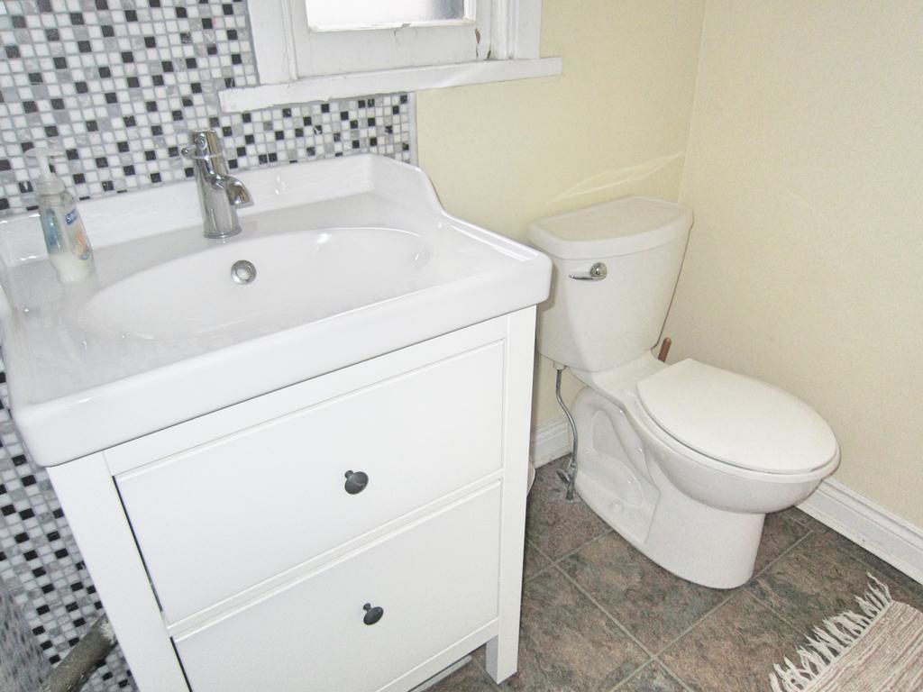 Spadina 11 Guesthouse Toronto Dış mekan fotoğraf