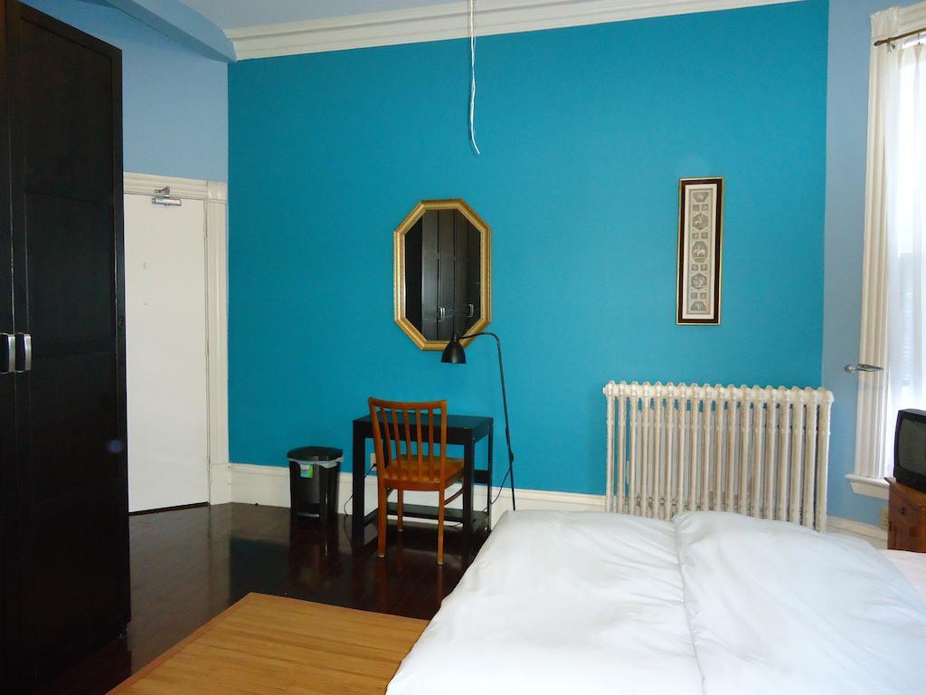 Spadina 11 Guesthouse Toronto Dış mekan fotoğraf