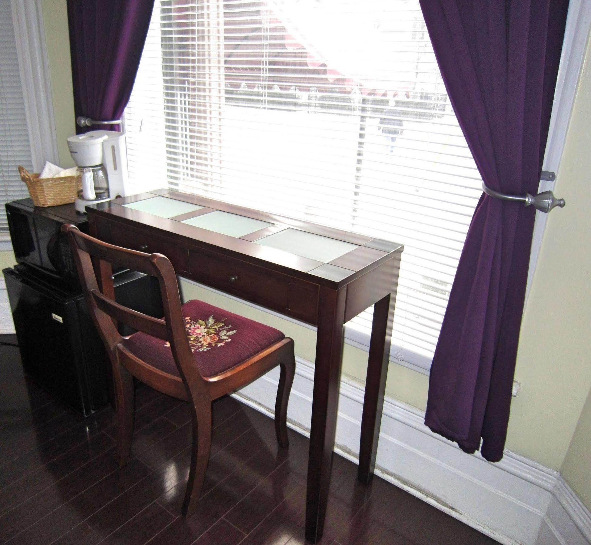 Spadina 11 Guesthouse Toronto Dış mekan fotoğraf