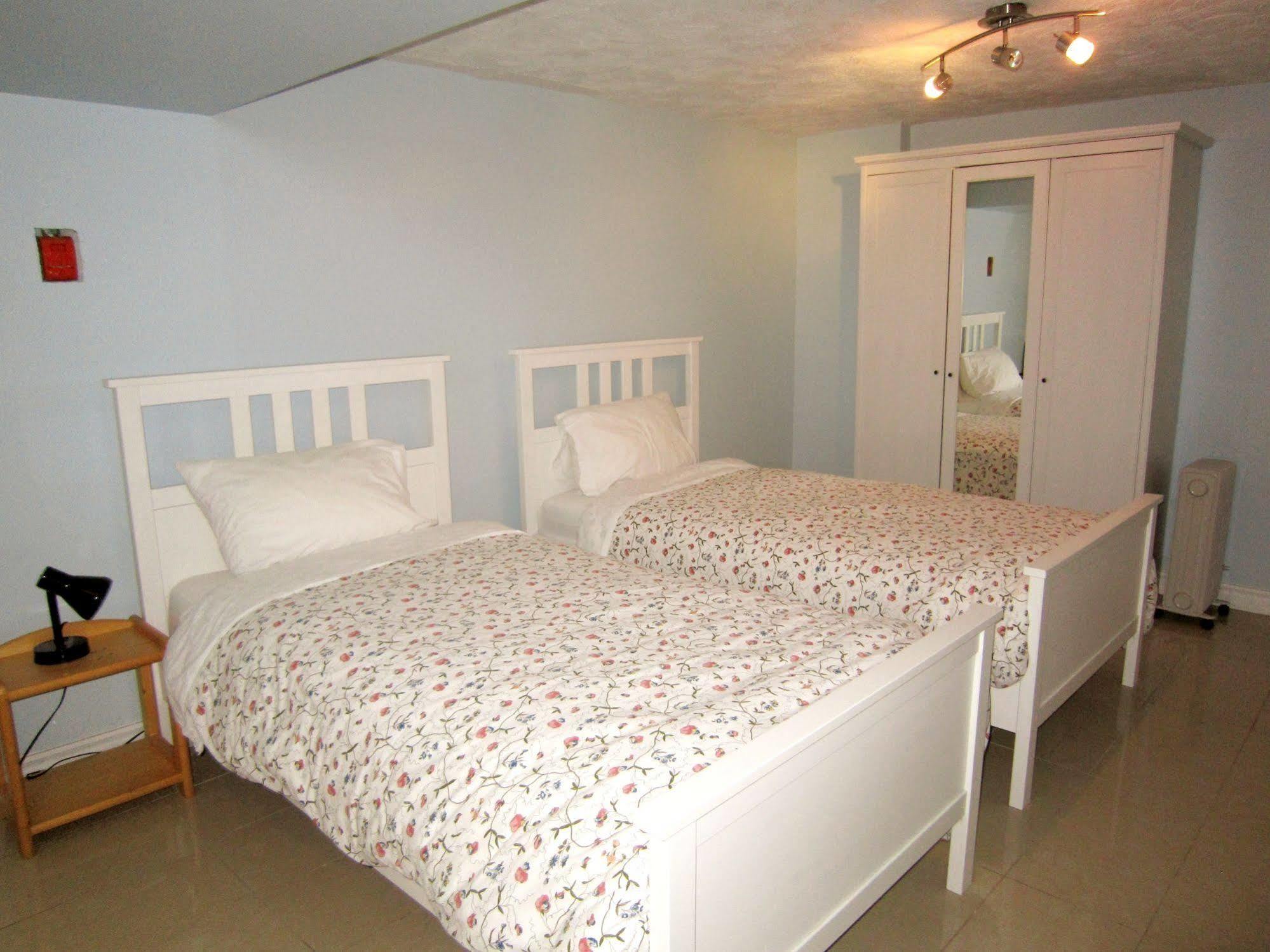 Spadina 11 Guesthouse Toronto Dış mekan fotoğraf