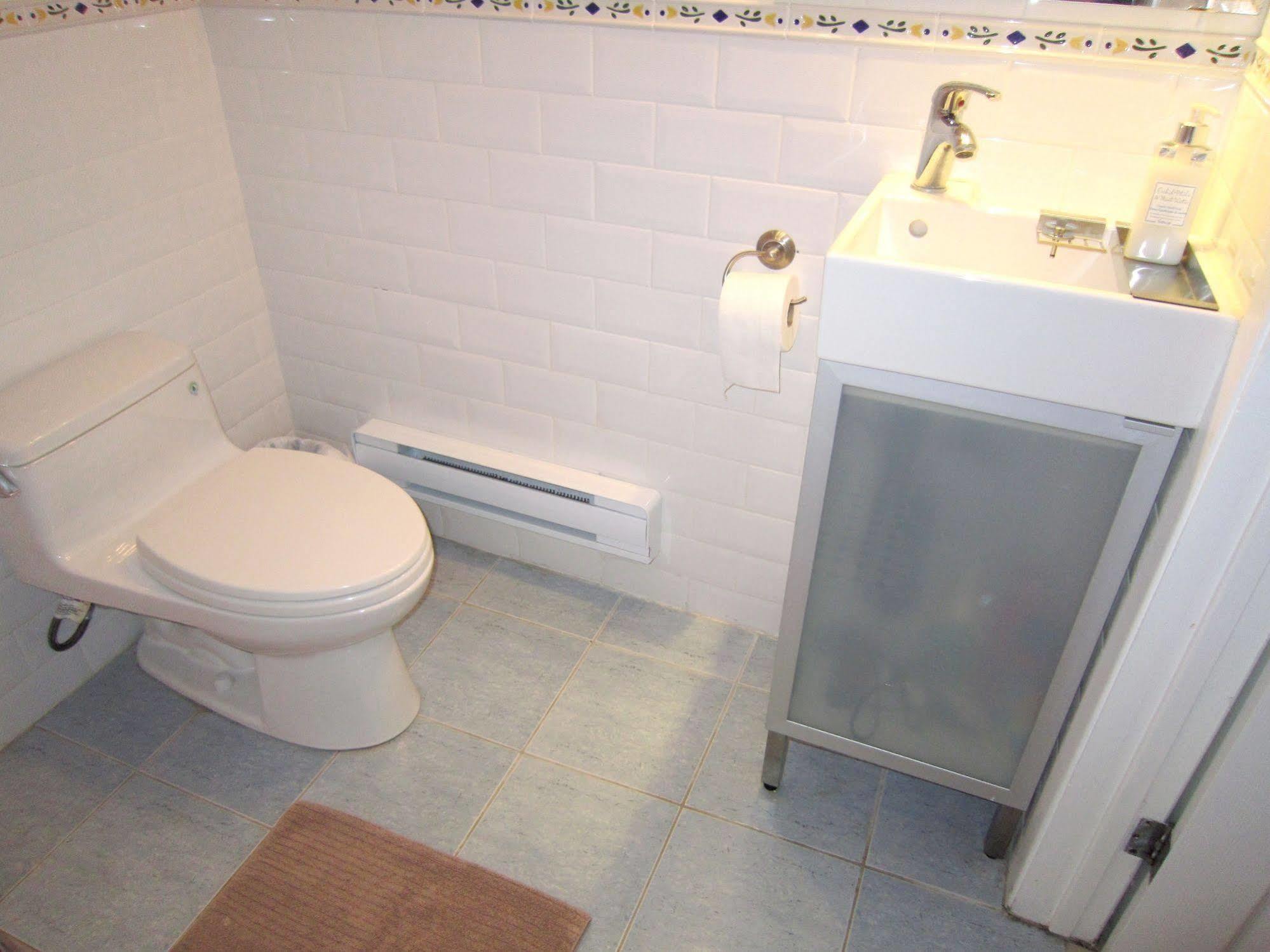 Spadina 11 Guesthouse Toronto Dış mekan fotoğraf