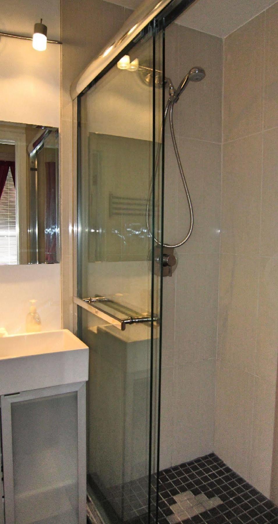 Spadina 11 Guesthouse Toronto Dış mekan fotoğraf