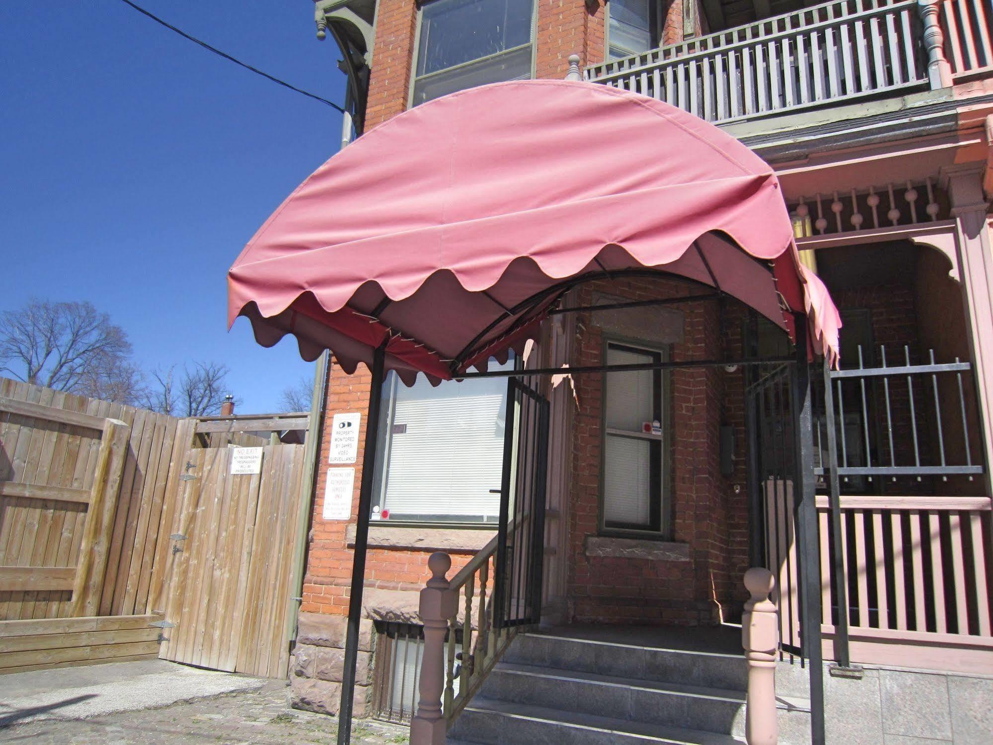 Spadina 11 Guesthouse Toronto Dış mekan fotoğraf
